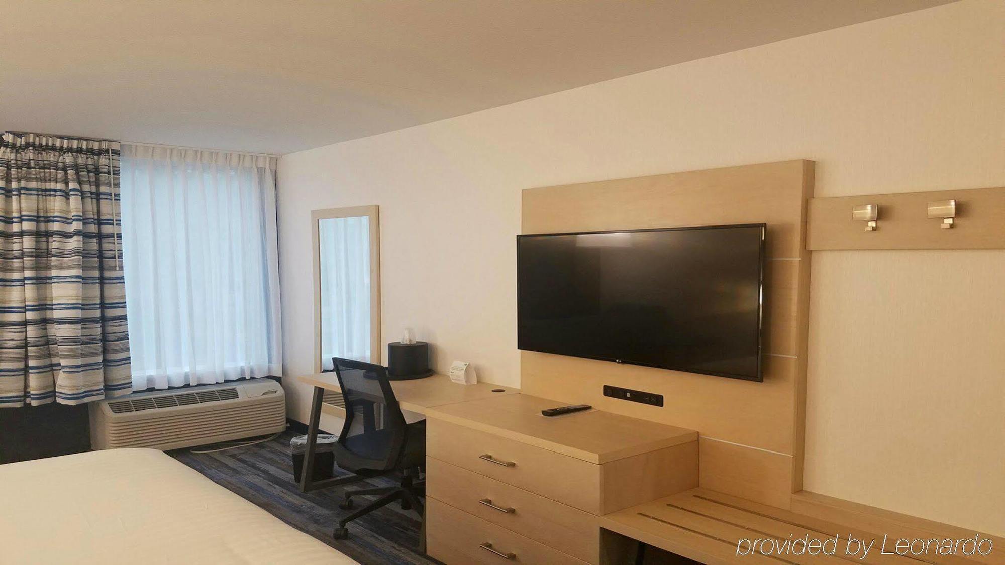 Holiday Inn Express - Williamsburg Busch Gardens Area By Ihg Buitenkant foto